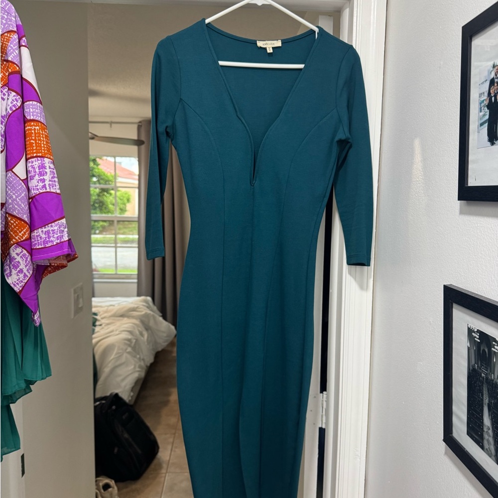 Love Culture Blue Long Sleeve V-Neck Bodycon Dress